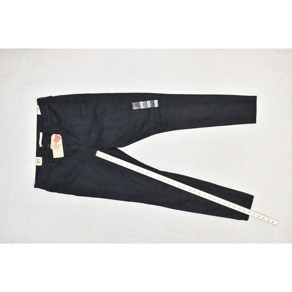 NEW Levi's 720 High-Rise Super Skinny Women's Black Snake Print Jeans Size 32 - Picture 4 of 8
